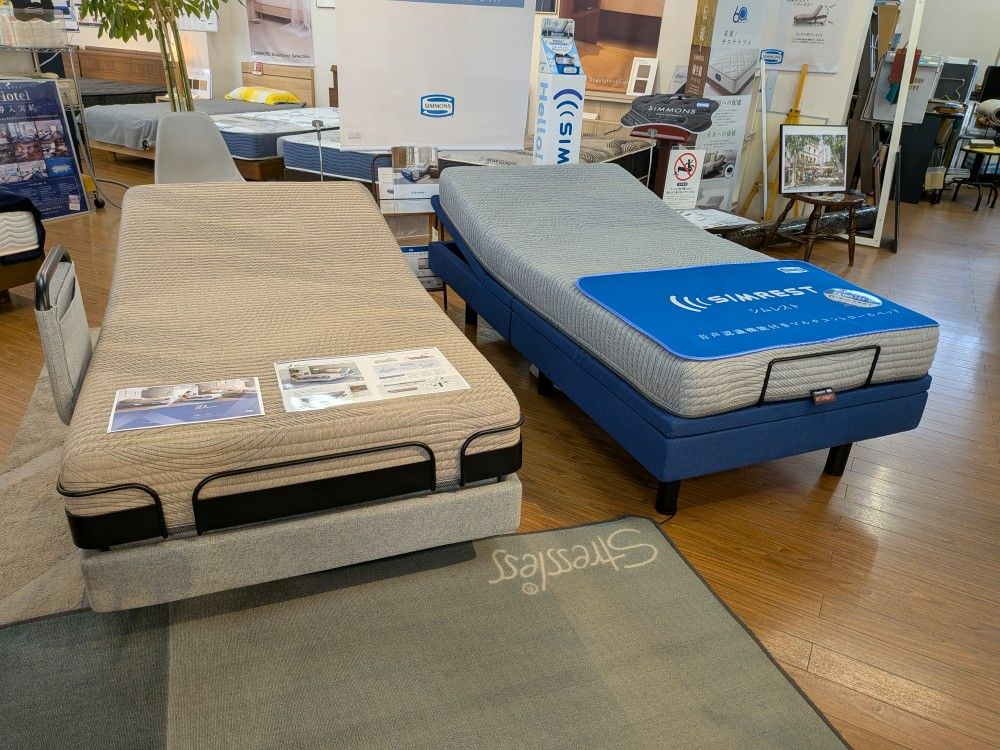 シモンズ　IDmotion　並びました。シムレストから進化した新シリーズ‼　ヘッドボード・ハンドレールもオプションで選べるようになりました。